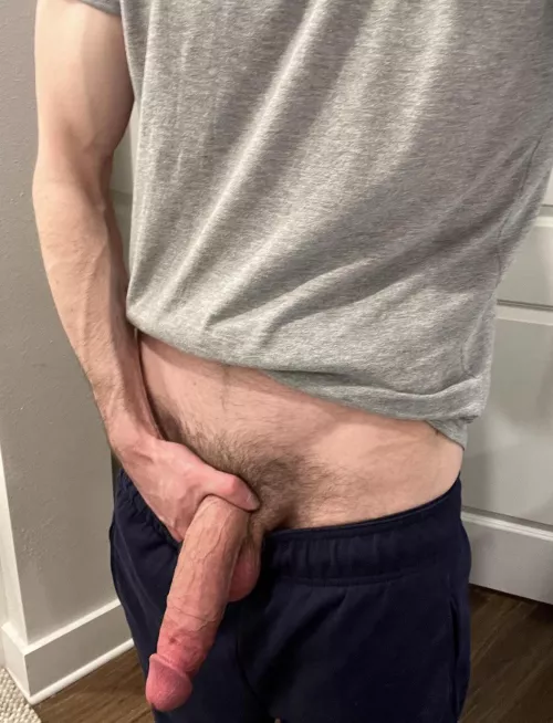20 Handsome tall top w 9’ bwc looking for cute SMOOTH FEMS or TWINK BTTMS to take my load x, add snap @iamjohxn by hotbigdtop