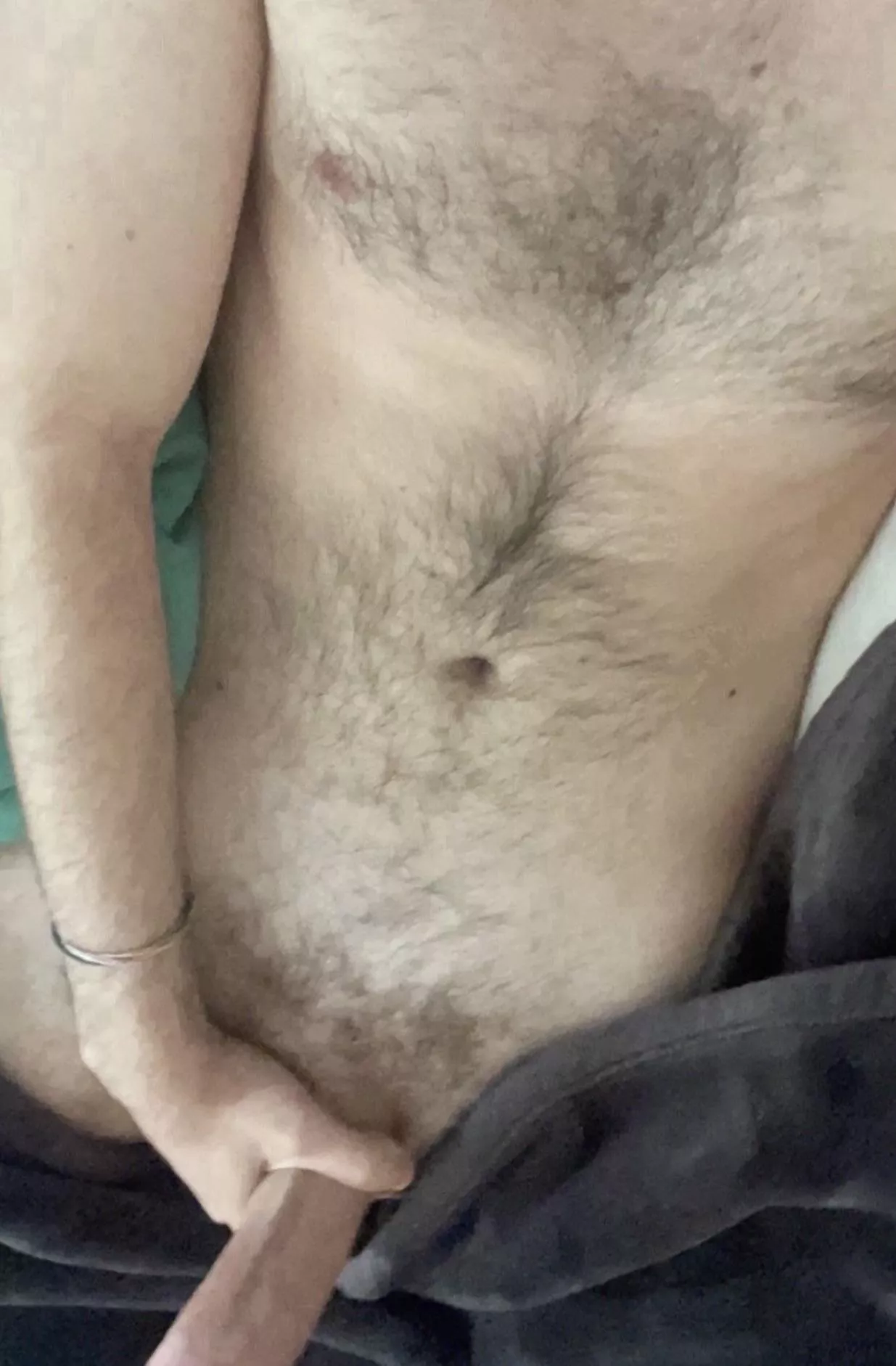 20 stoned frat boy. horny asf hmu @gspot2233 fit+ hairy+ posted by Material_Plantain_82