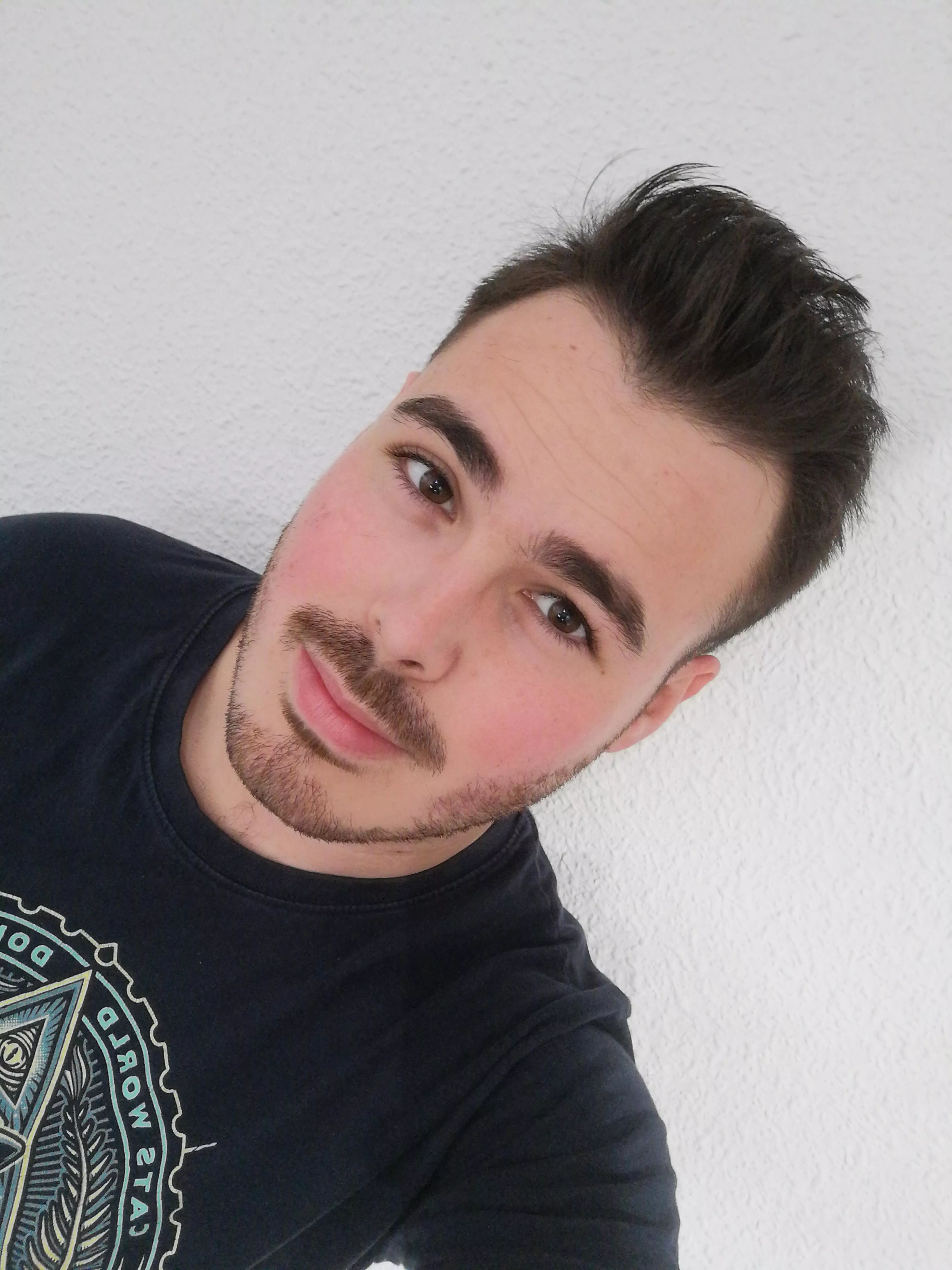 (25) New haircut 😊 posted by Cess6697