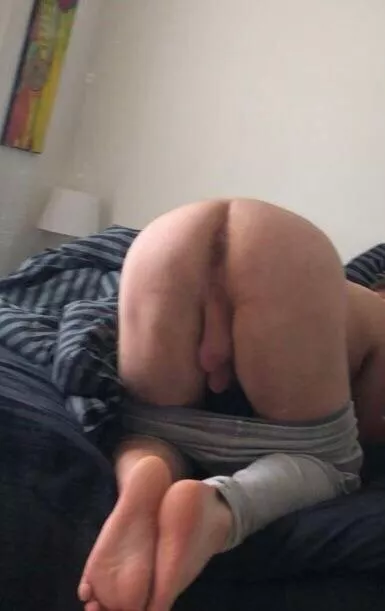 [25]m. Very edged and looking for an anon dom. Dm to make me regret posting here 🥵 posted by Prize-Ad-2648