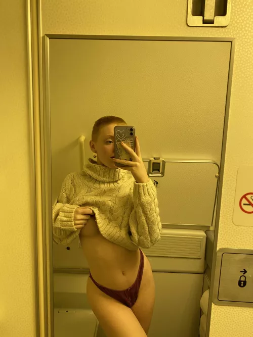 Airplane toilet😝 by maite_buzzcut