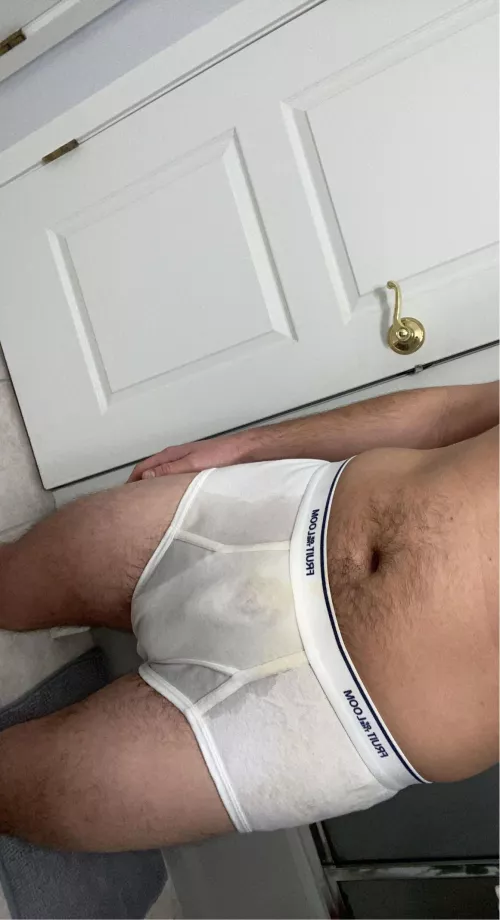 Anyone into wetting themselves? Dm me by Karatemonkey77777
