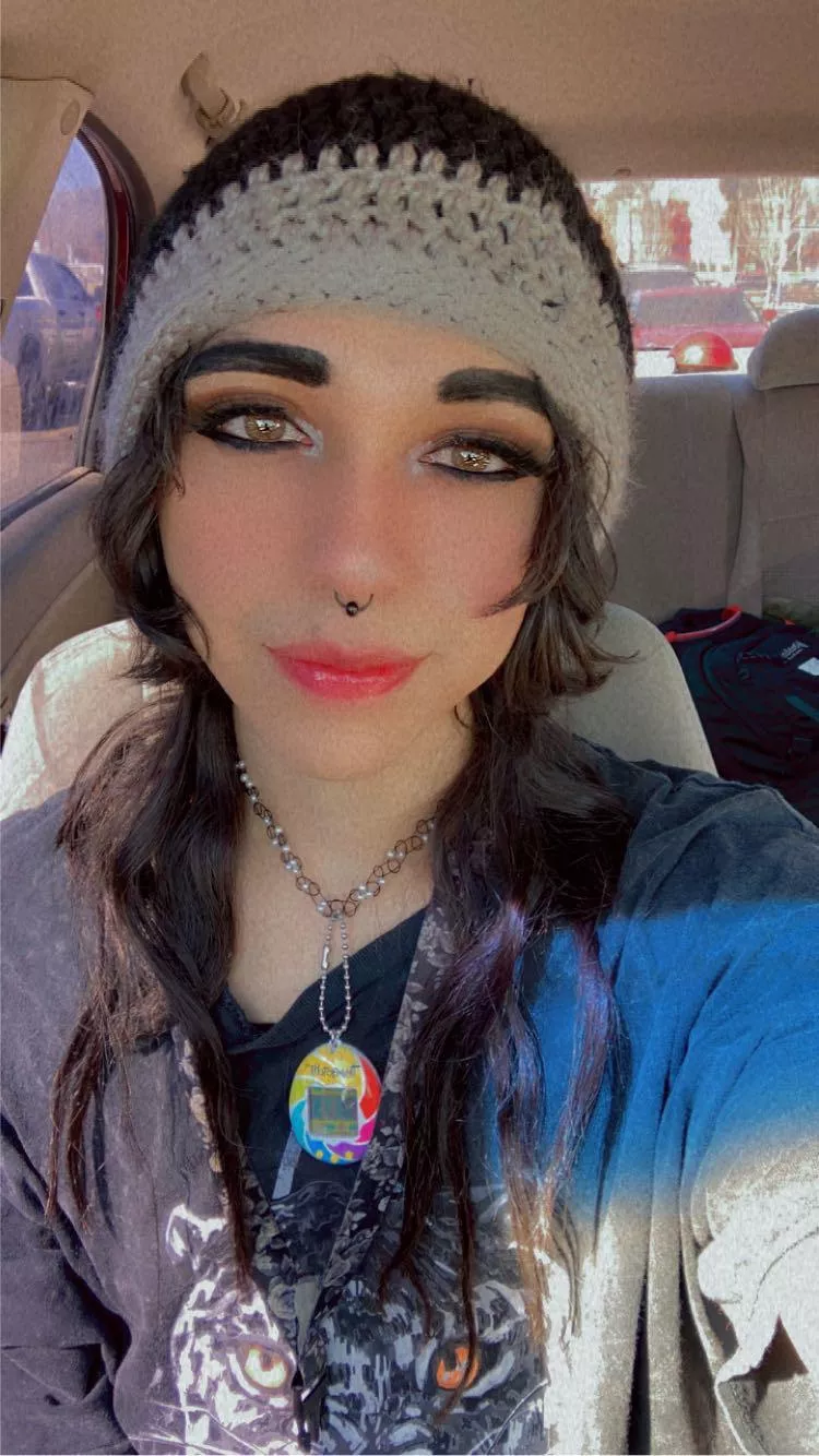 *beep boop* Happy Femboy Friday! *beep boop* posted by autumnsnow612