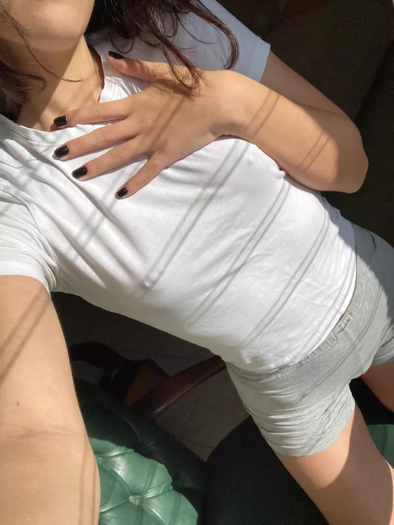 Bra free look to workout posted by Glossy-charm