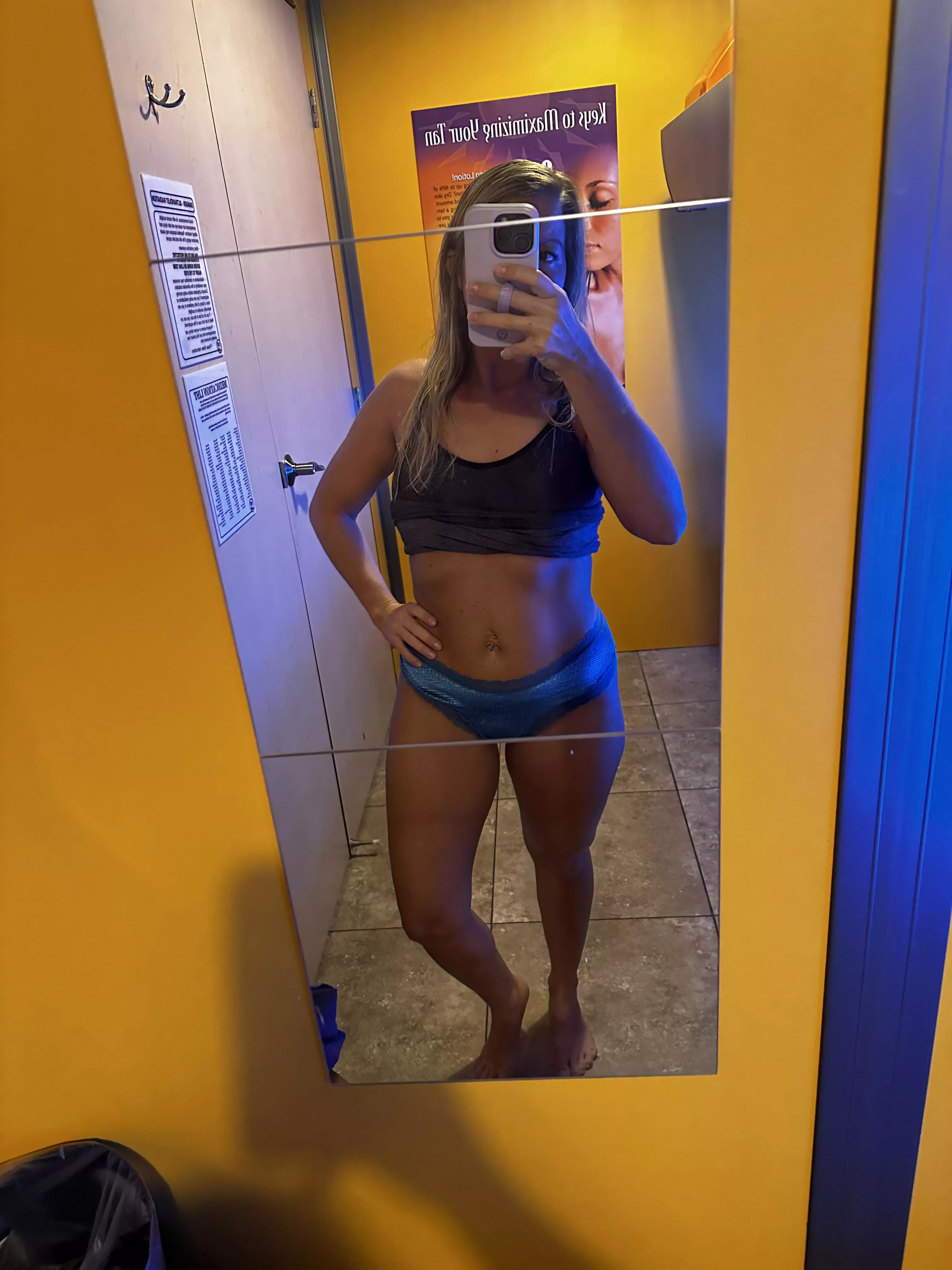 Come tan with me? posted by MilfieX3