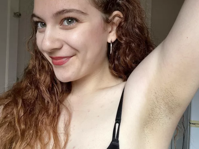 Do you like pale skin and dark pit hair? (: by kittenmeowned