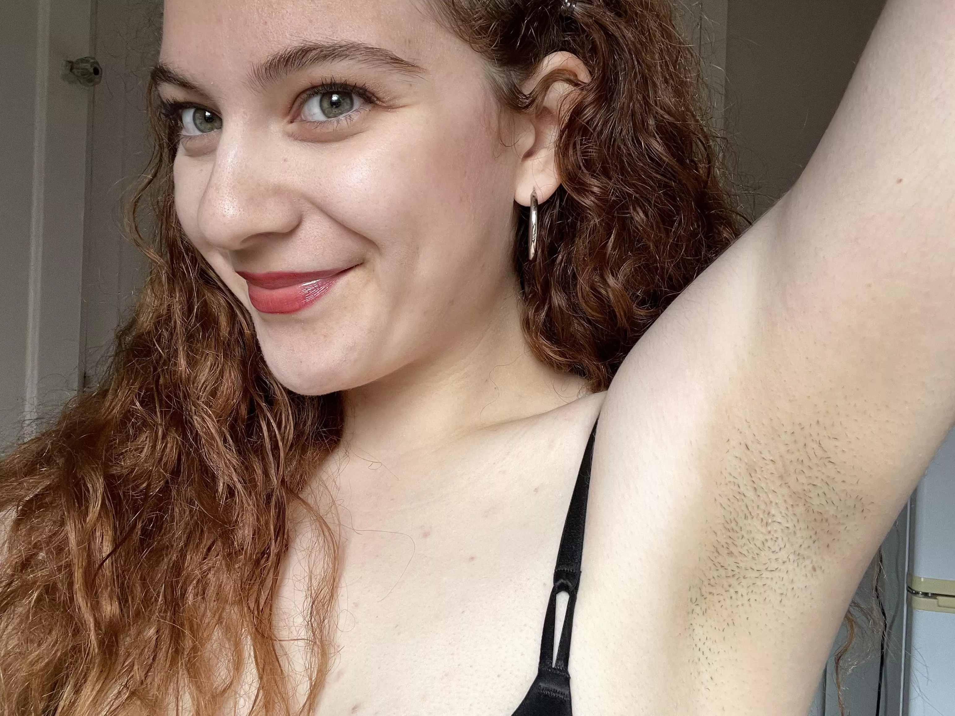 Do you like pale skin and dark pit hair? (: posted by kittenmeowned