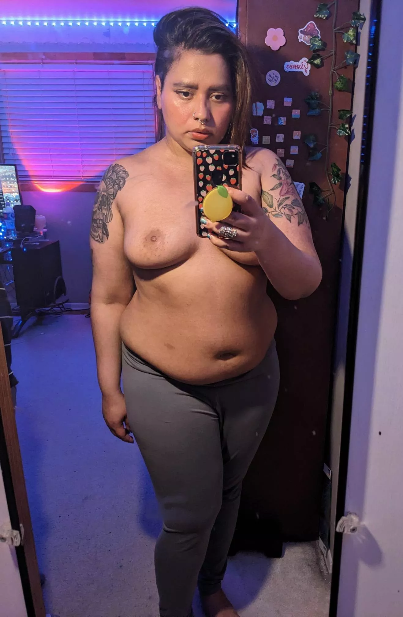 Does a woman need abs to be hot? posted by the_czar_got_cake