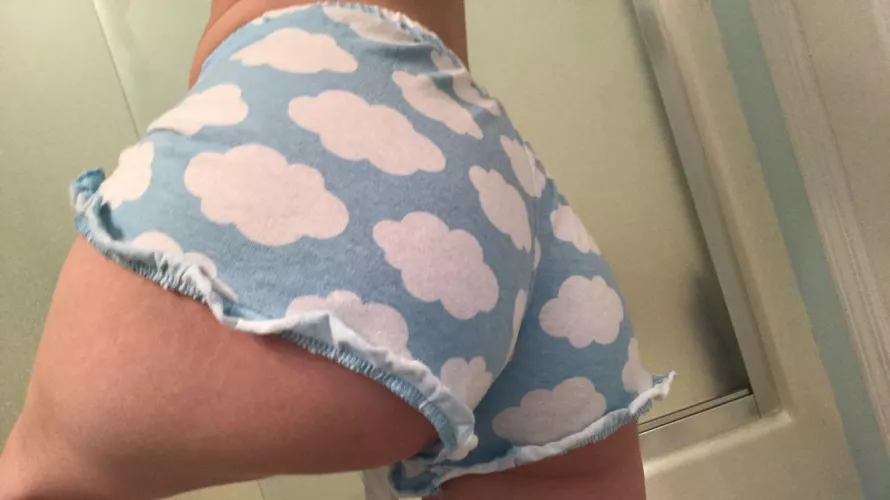 [F] Should I wear these at the gym? by littlenaughtysecret