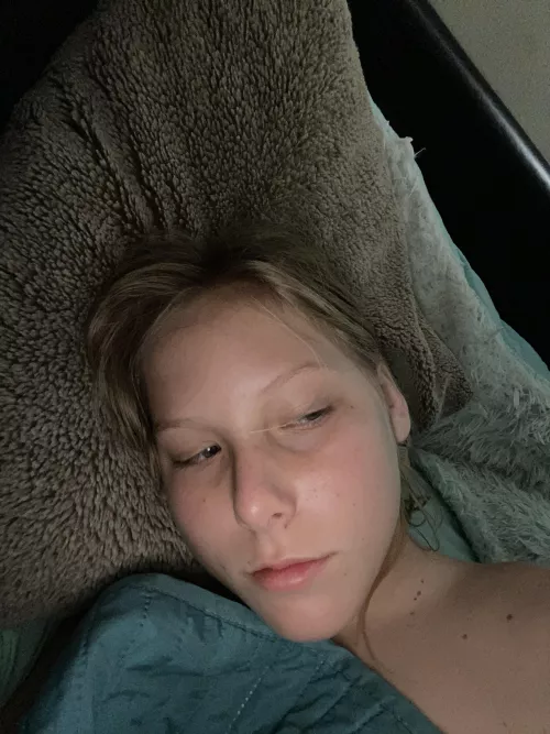 Felt cute posing :3 by HaUrmomlol