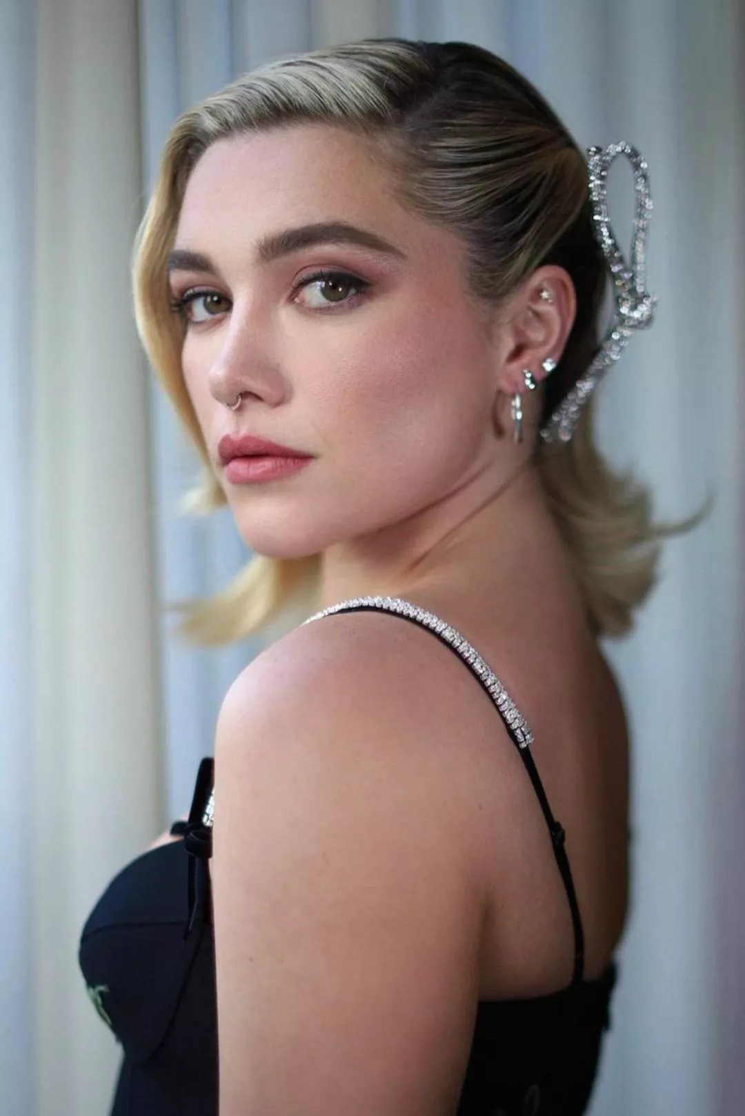 Florence Pugh posted by James007BondUK
