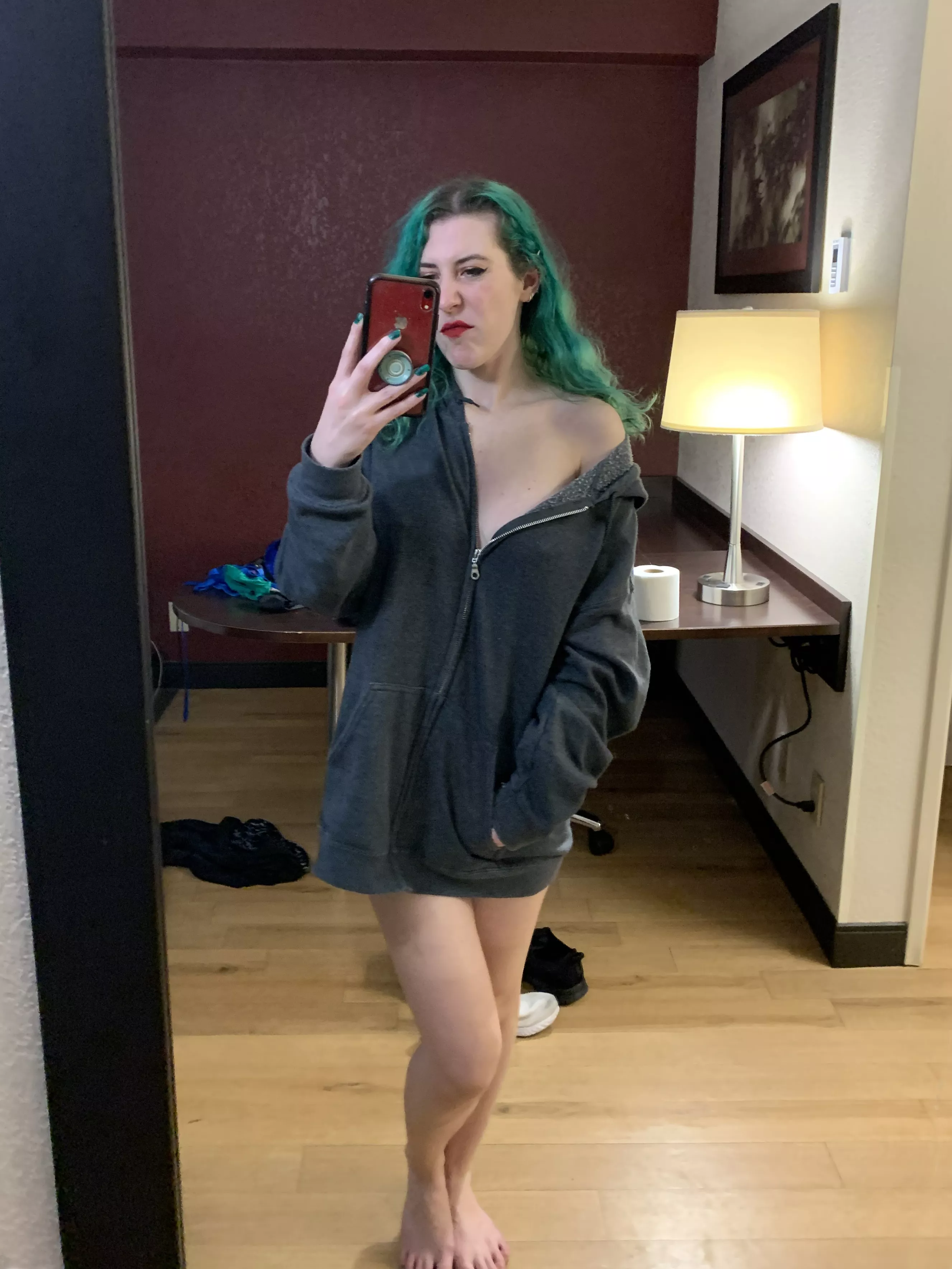 Getting cozy posted by sirenskiss3