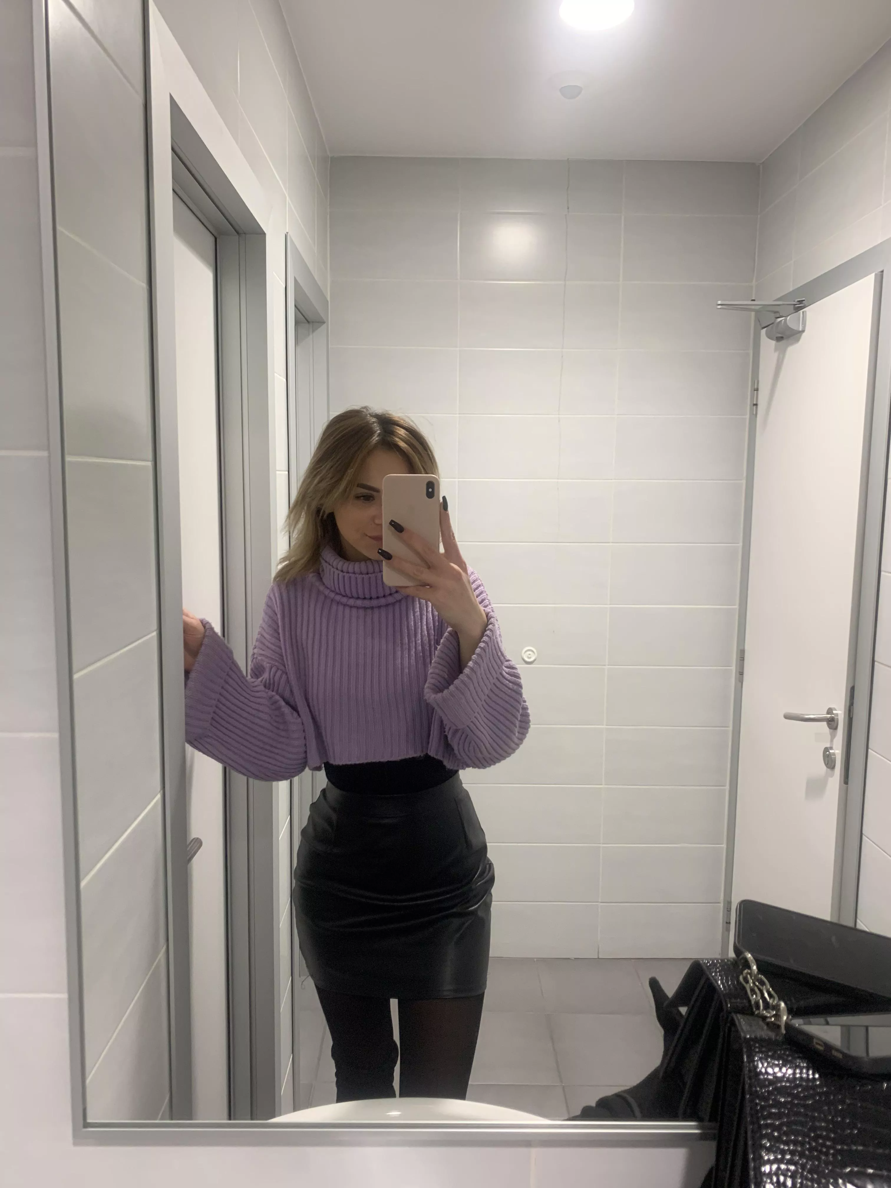 I am all natural 🤭🥵🥰 posted by Chelsmkl