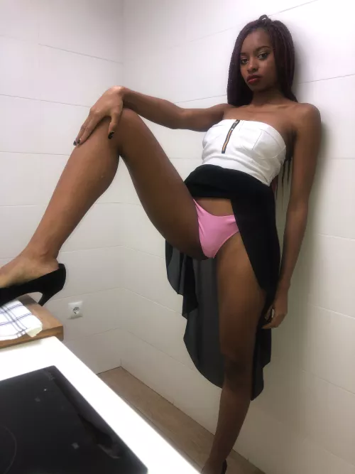 I hope you like my shoes. by ishutyn