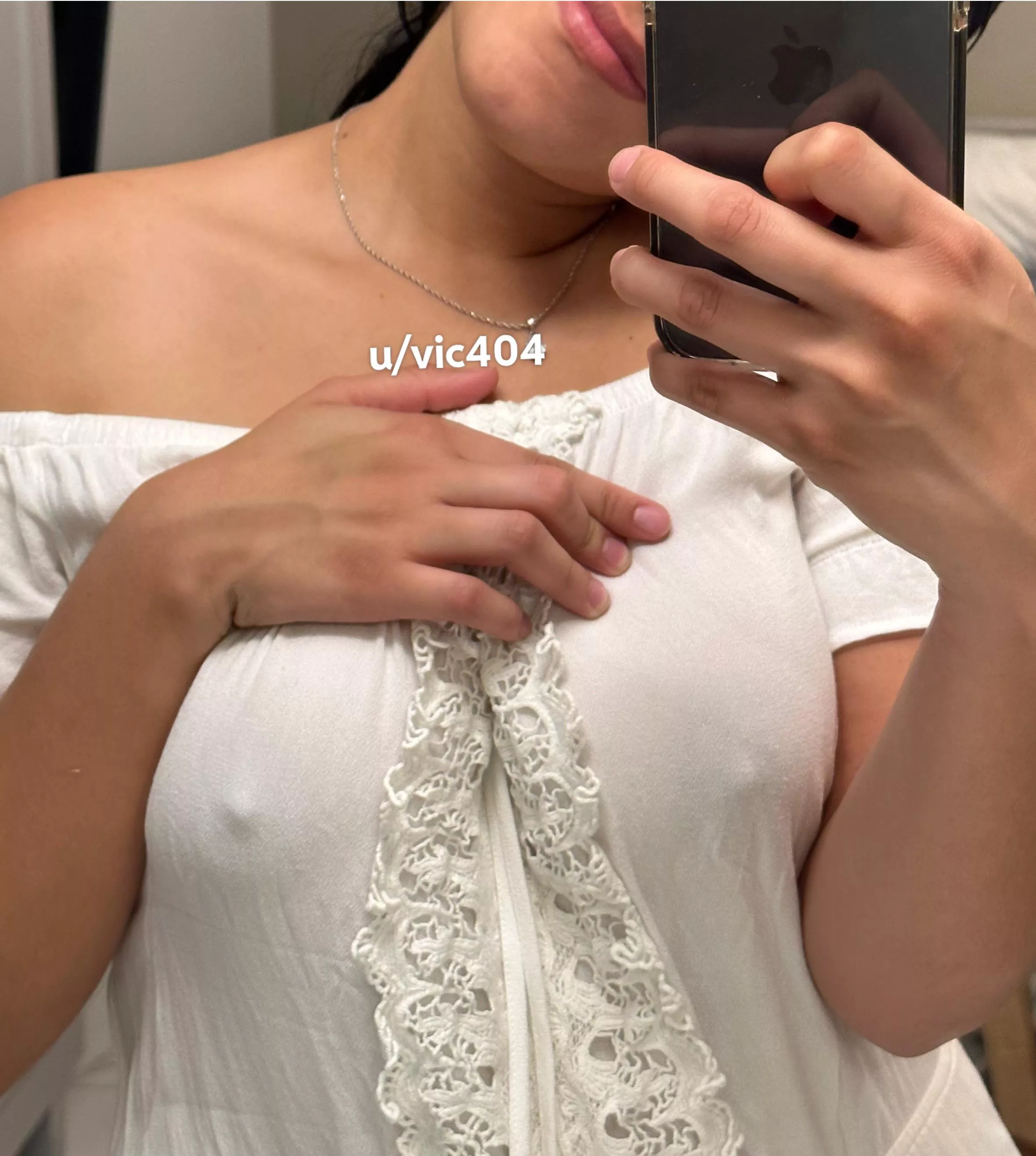 I like to think I look cute in white :) 18[F] posted by vic404