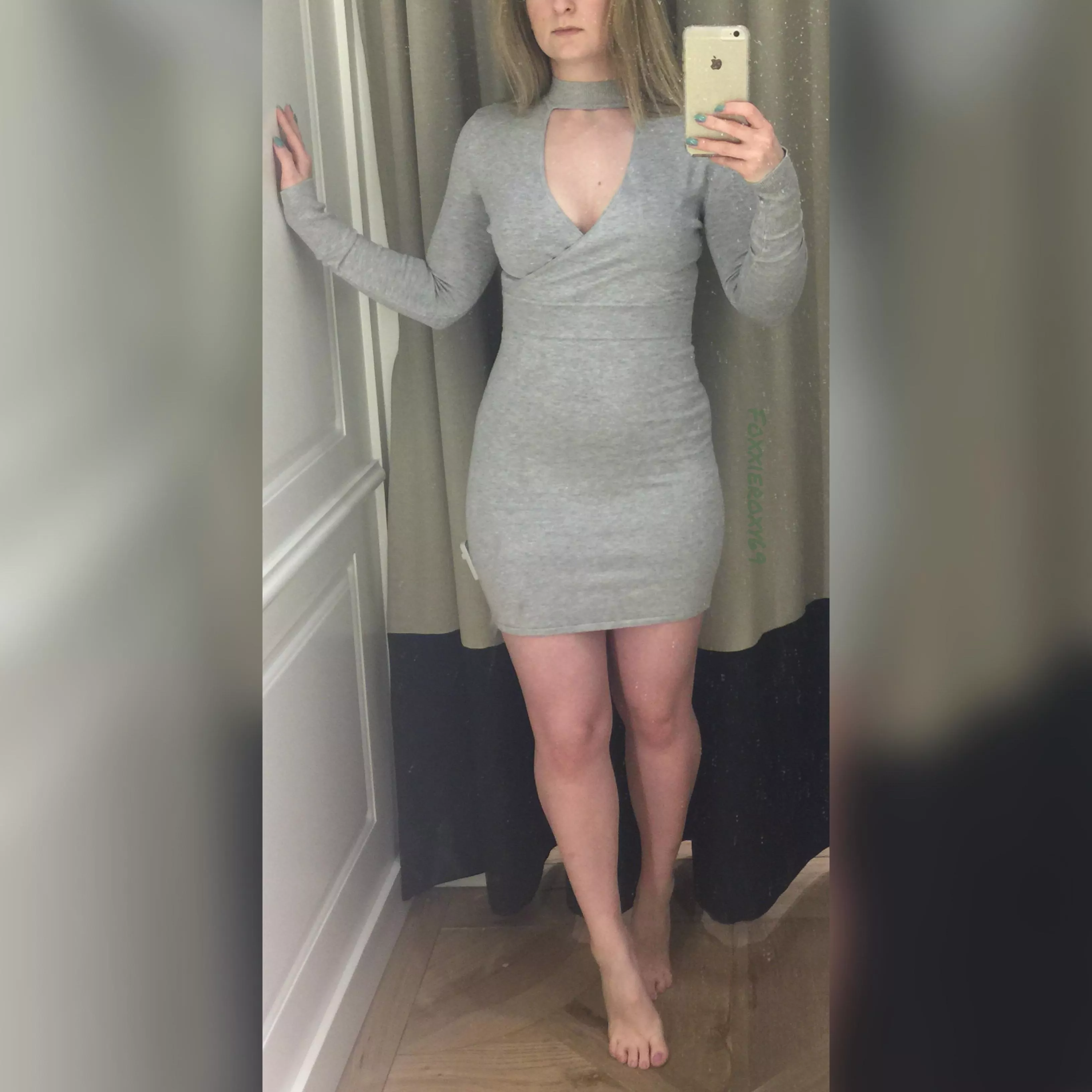 Is this too distracting for the office? posted by Foxxie_Roxy_M1LF