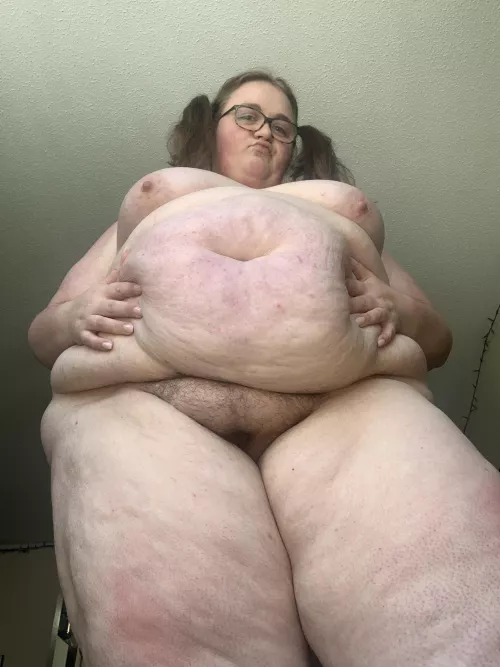 I’ve been eating like such a piggy lately 🐷 by CurvyBabe17