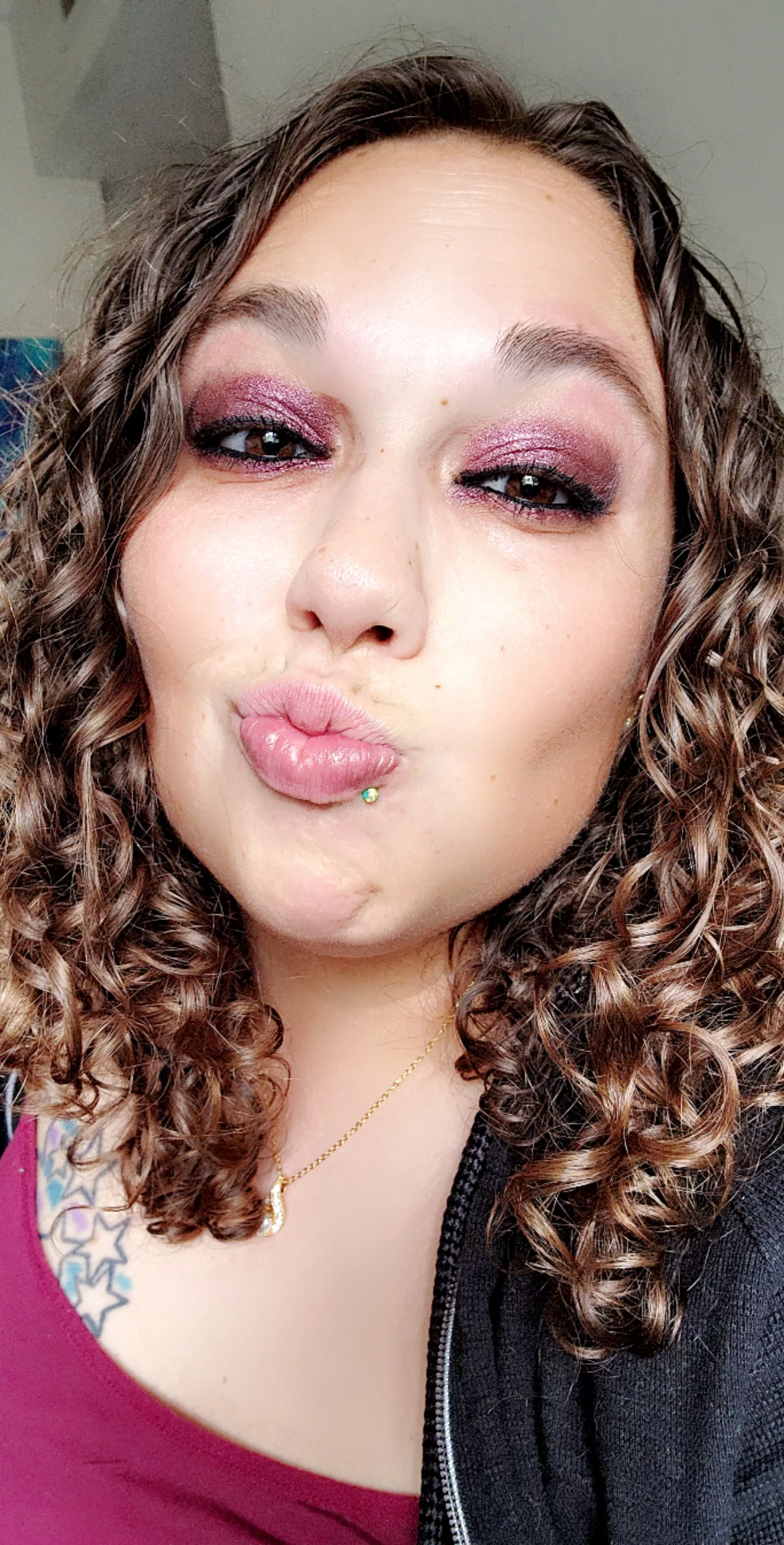 Kisses for all ❤️ posted by Smil3y420X