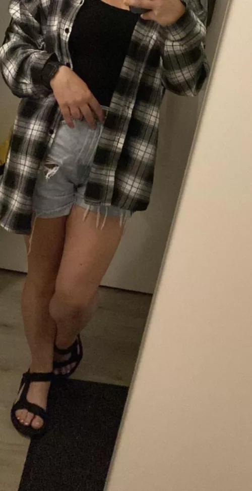 Leg and feet for you by DownLeroy