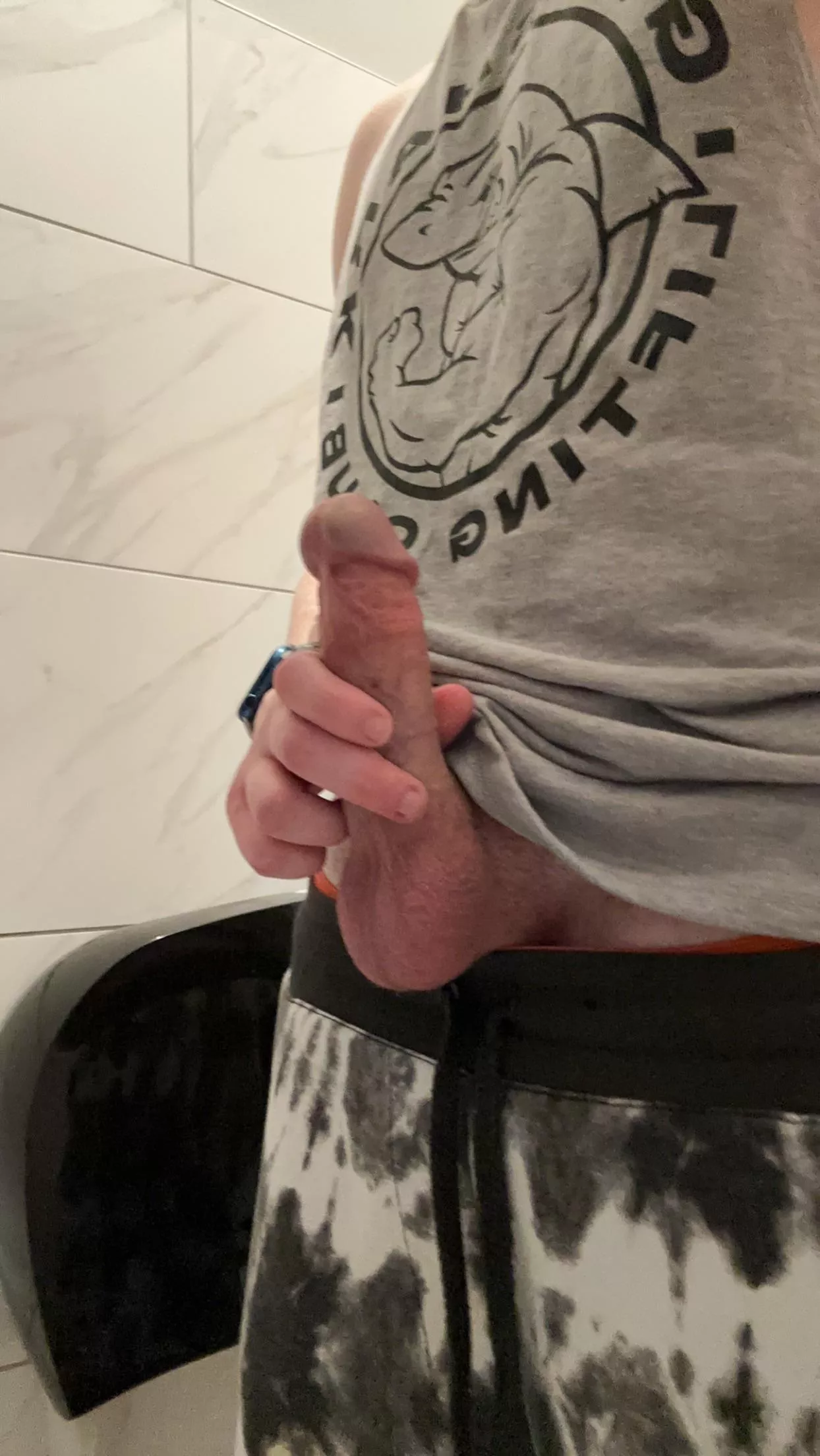 Need someone to stroke with in the gym, who’s in? posted by sammyy203