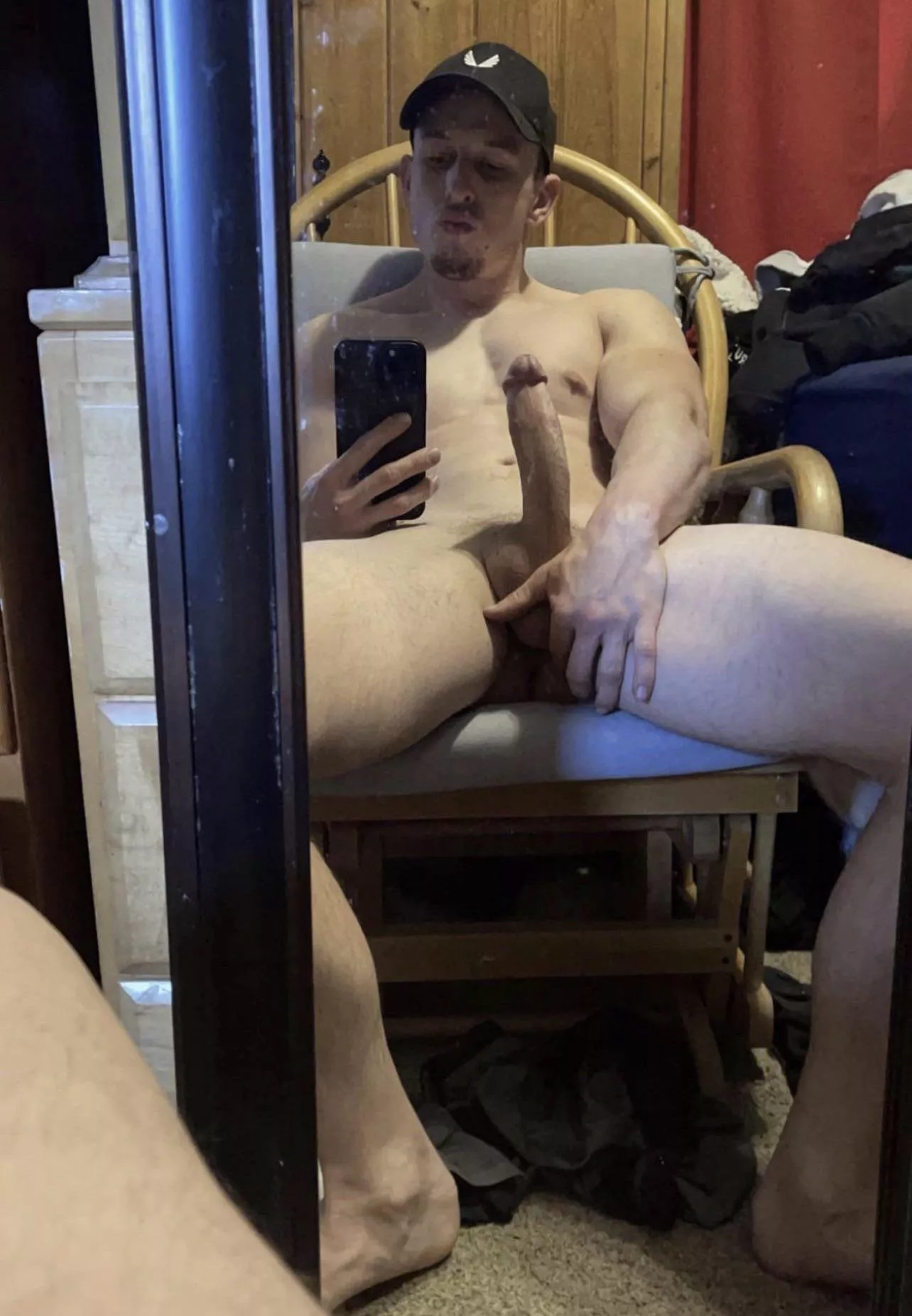 Newly Single! Haven’t busted in 3 weeks who can give me a helping hand or mouth! posted by Mattstunts17