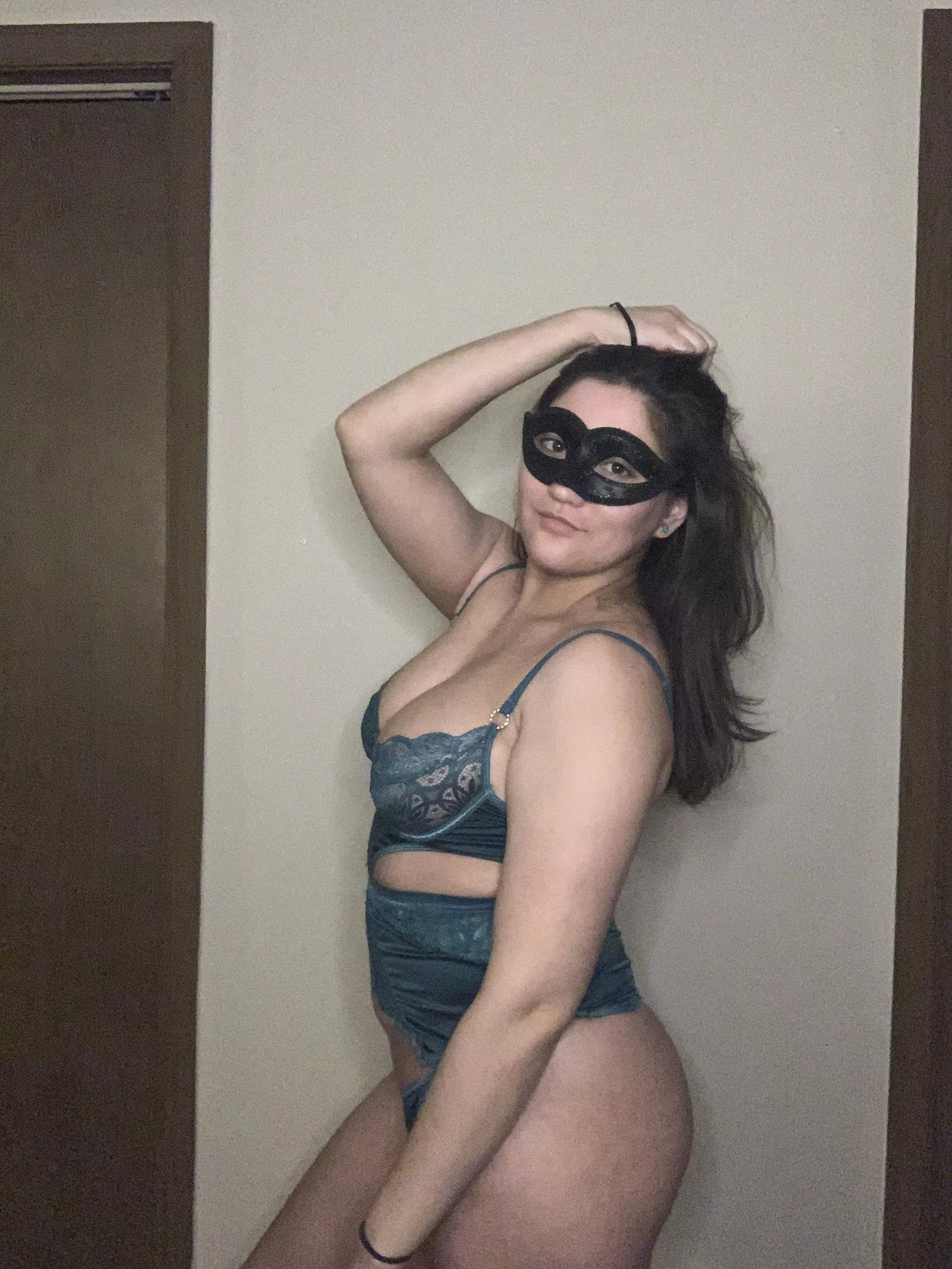 Next-Dorm college slut posted by Fresh_Boysenberry_94