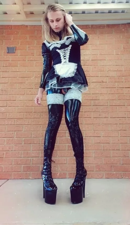 Ok kinda silly with the maid outfit on top but I still think this slayed posted by Kaylierowann