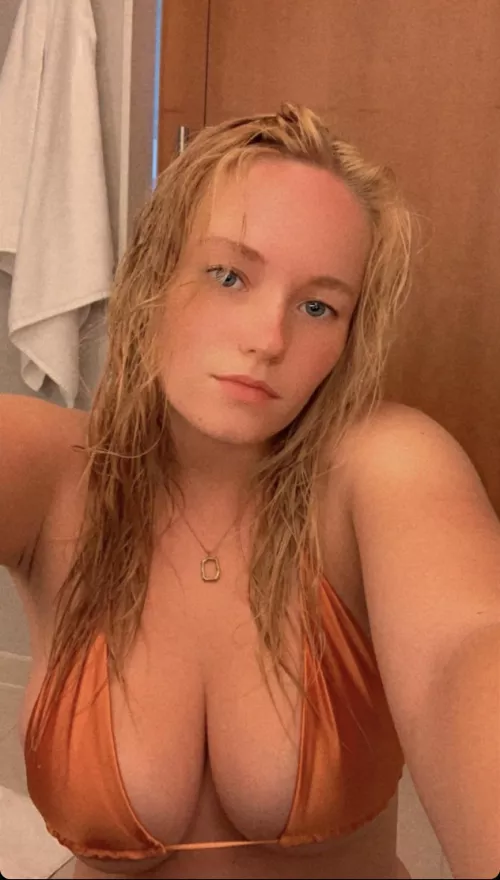 Orange bikini by dripnv