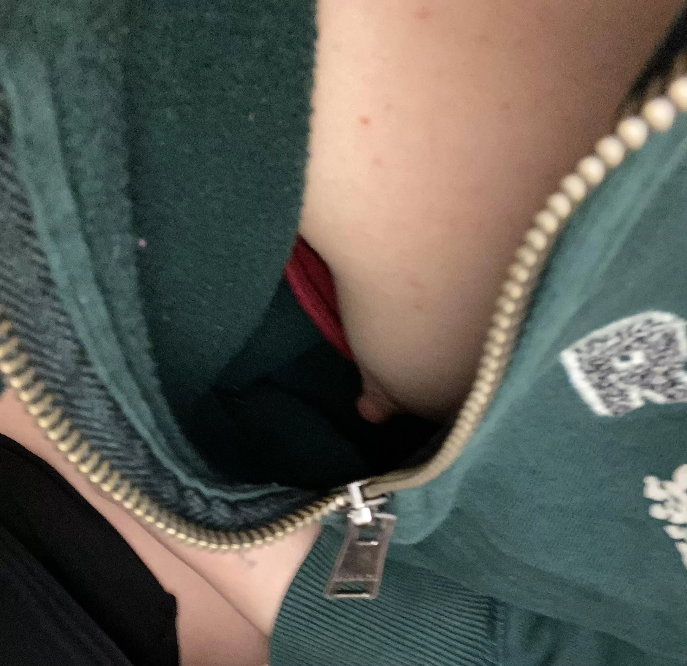 Peek down my top posted by Ruby_M01