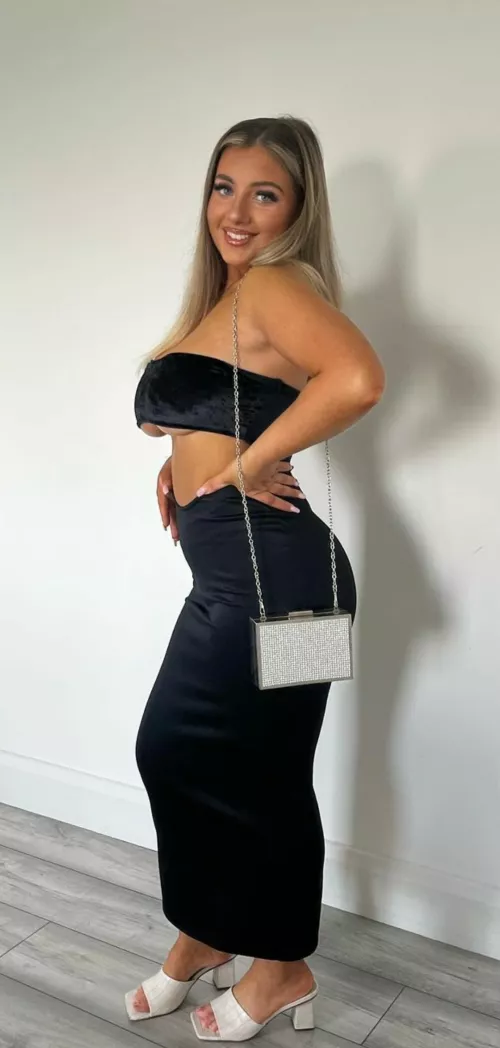 She's got it all by Gooner9012