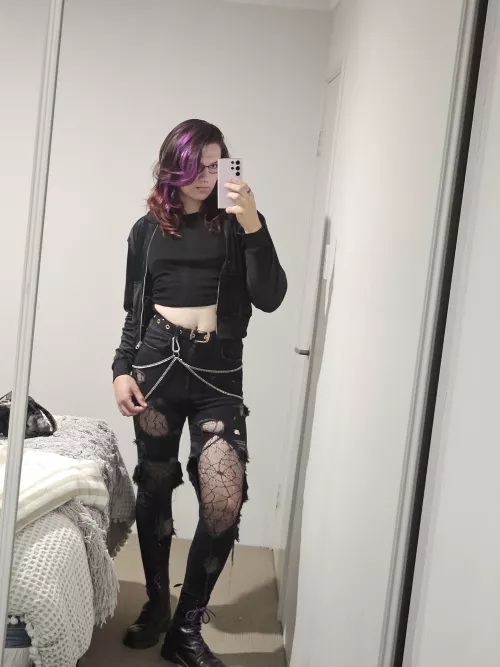 So, I did some clothes shopping by Aur0ra_Loona