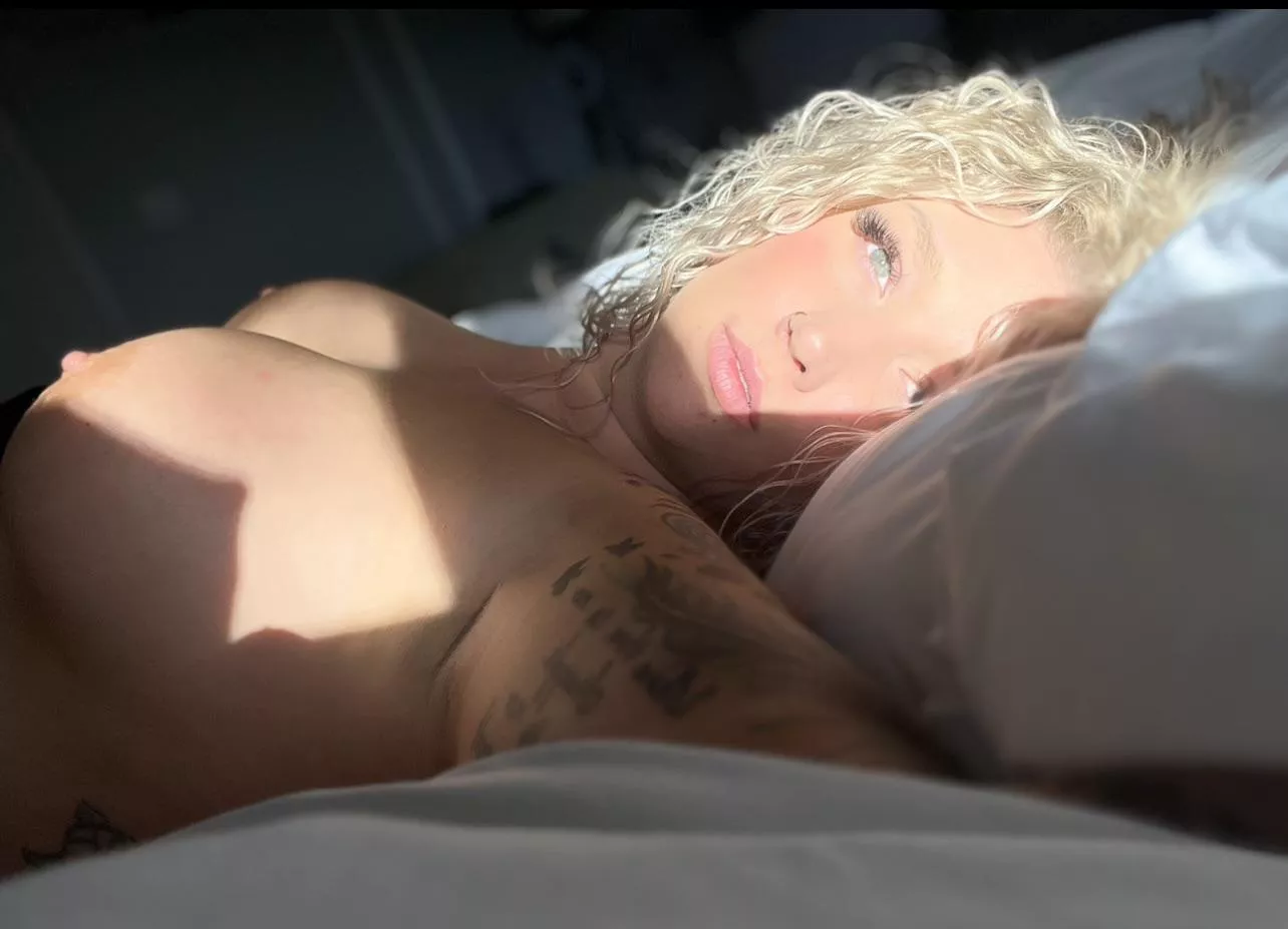 Sunshine & nude posted by DJoxoxo