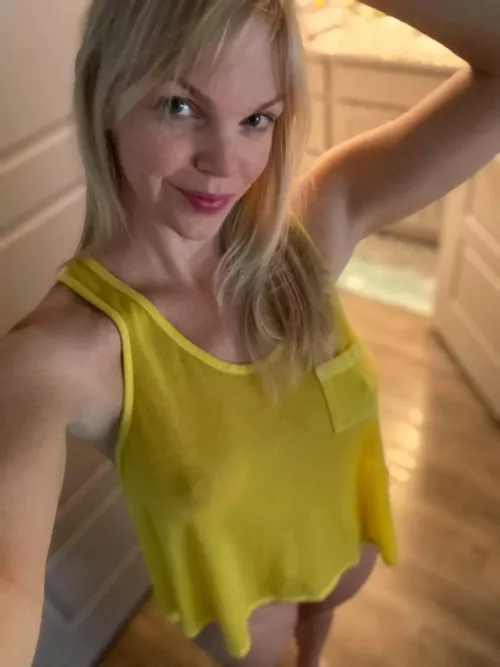 This looks sexy by bigcocksgohard