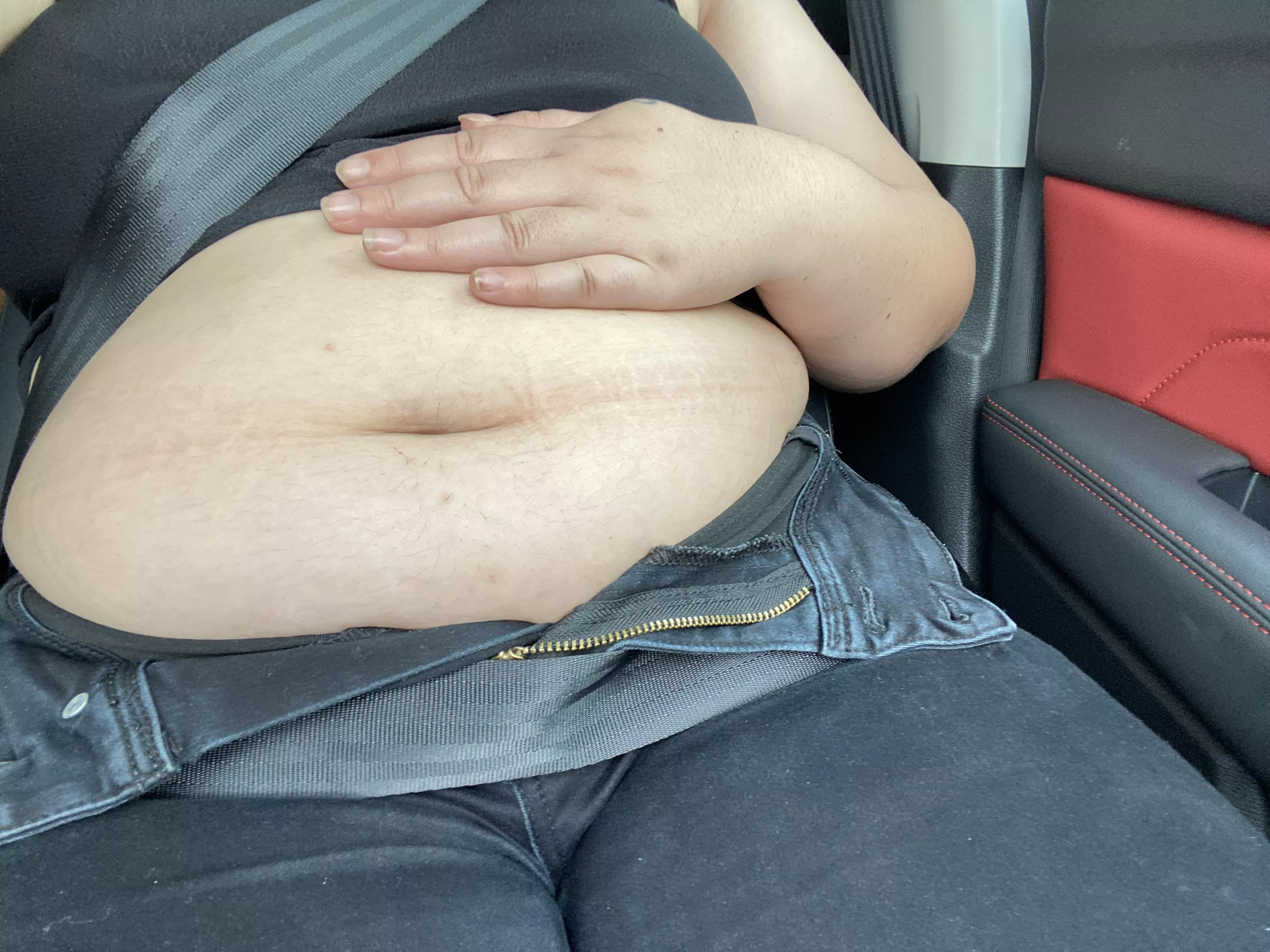 Was fed so much today, had to unbutton my jeans in the car 😋 posted by la__luna95x