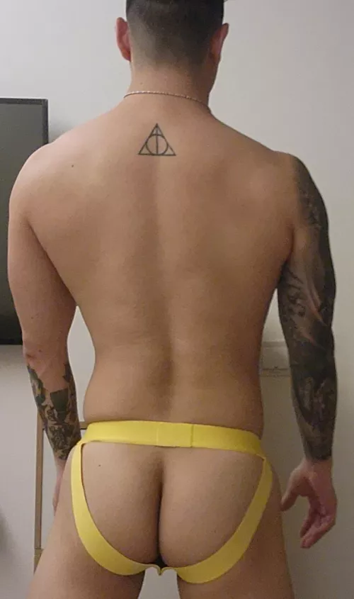 Yellow ain't dirty... by Academic-Damage-1958