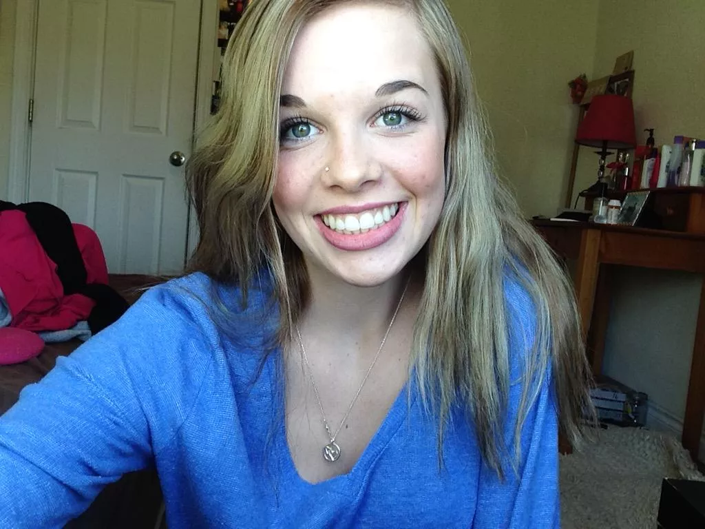 All Smiles posted by Winx699