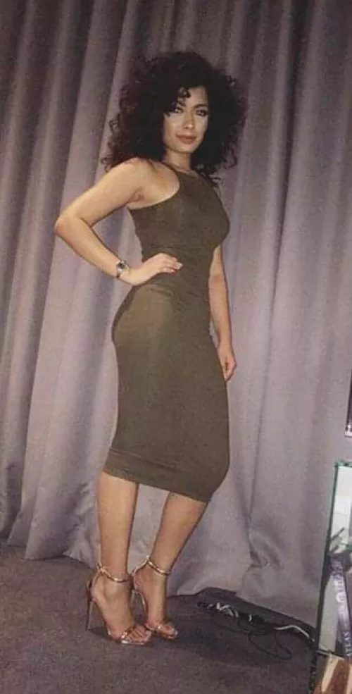 Any hung white cock for a bengali? by glutebreaker