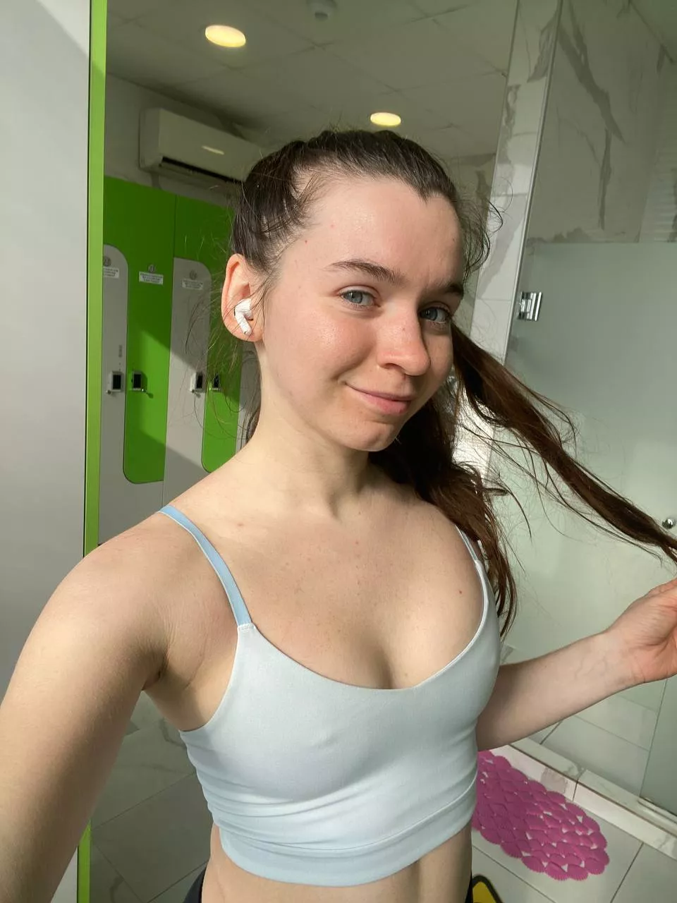 at first glance it looks like a normal photo 🤫😄 posted by RevolutionarySun907