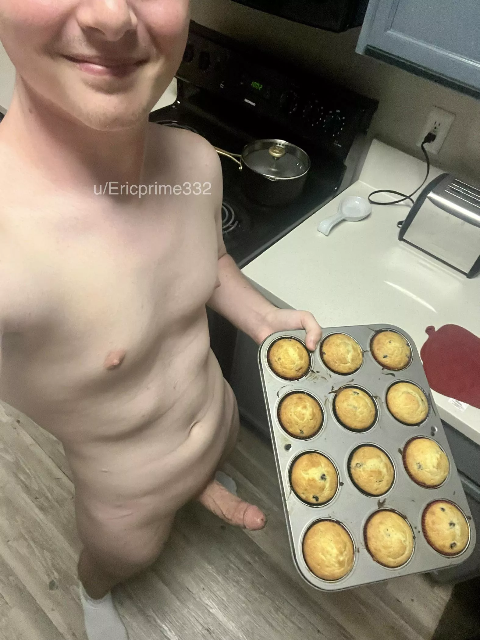 Baking is even more fun when you're naked posted by Ericprime332
