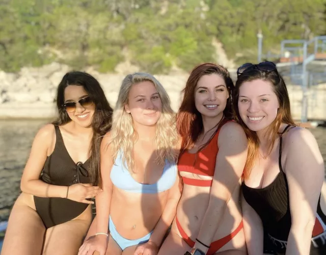 Beach Babes by notanexpert96