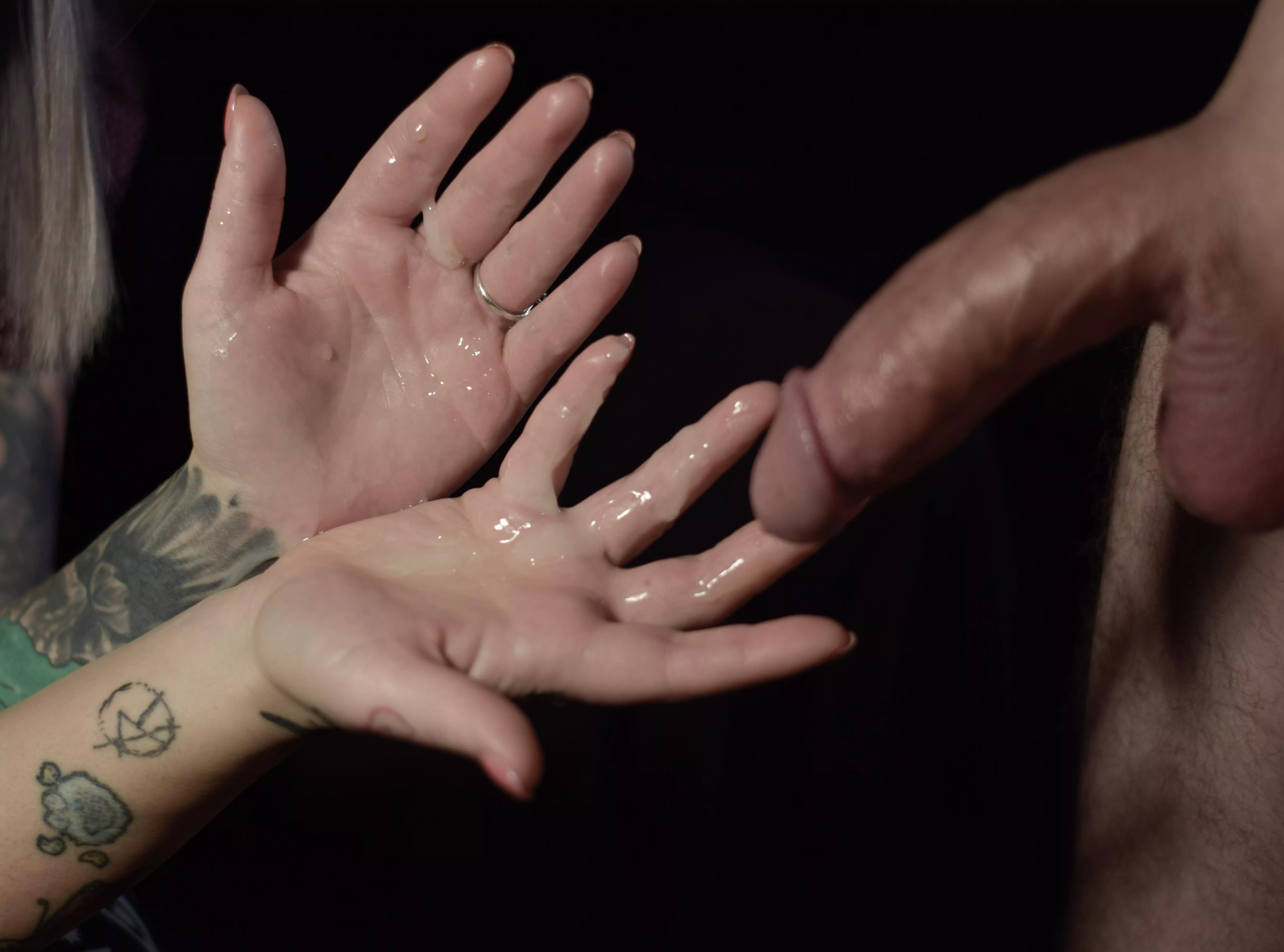 Beautiful hands posted by Maximum-Variety-6351