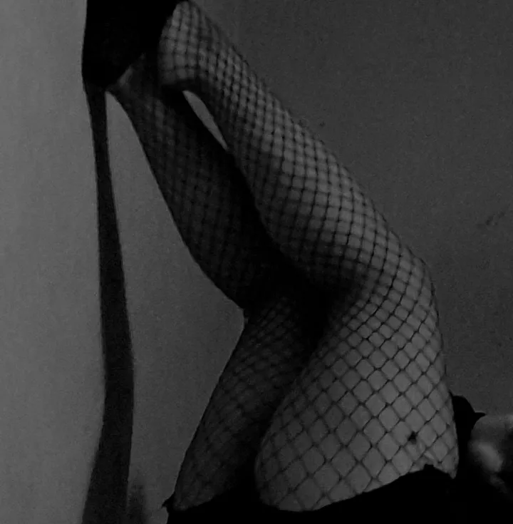 come here posted by Wise-Dress-184