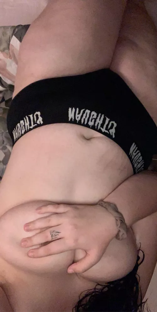 cum see for yourself 🤪 link in comments. dick rates/fetish friendly/anal play by kyleighalloverrr