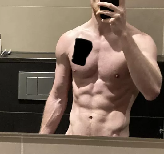 Feeling good after my workout [m] by hereforthecashmoney