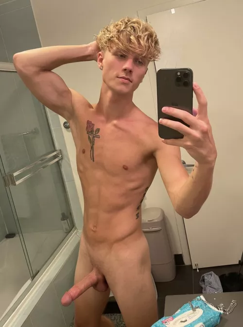 Feeling horny tonight😈 by m0nstertwink