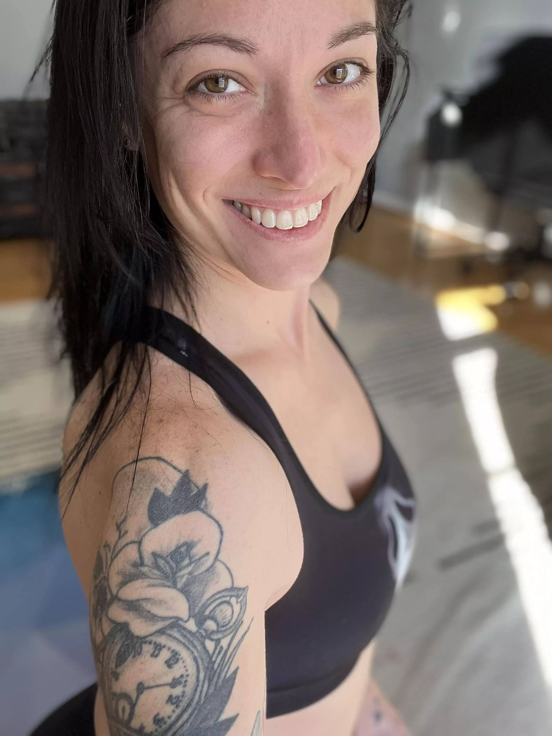 I have a workout in mind for us😉 posted by Athomewithember