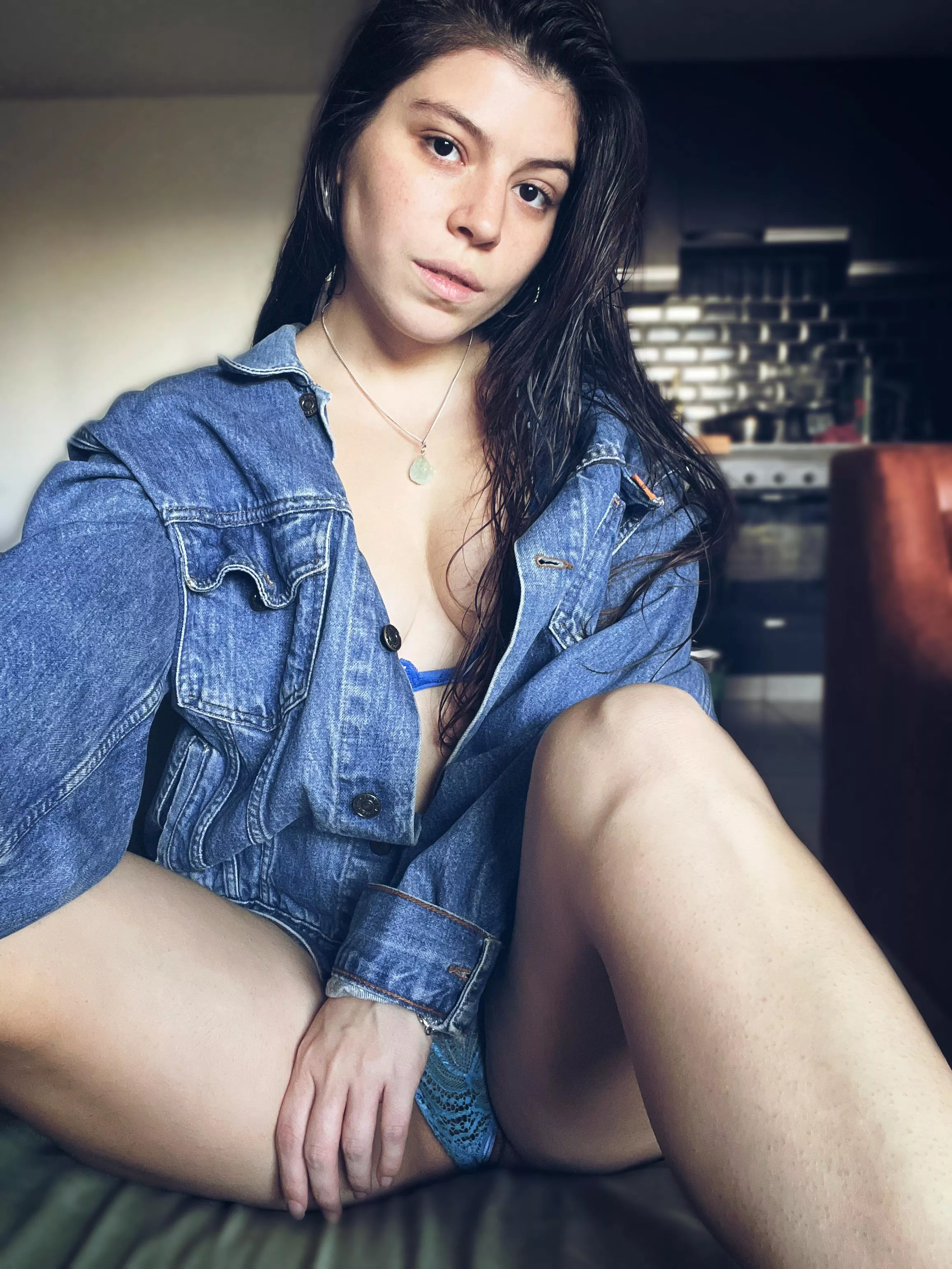 It looks like I’m about to jump off the screen posted by ushirley_bomb