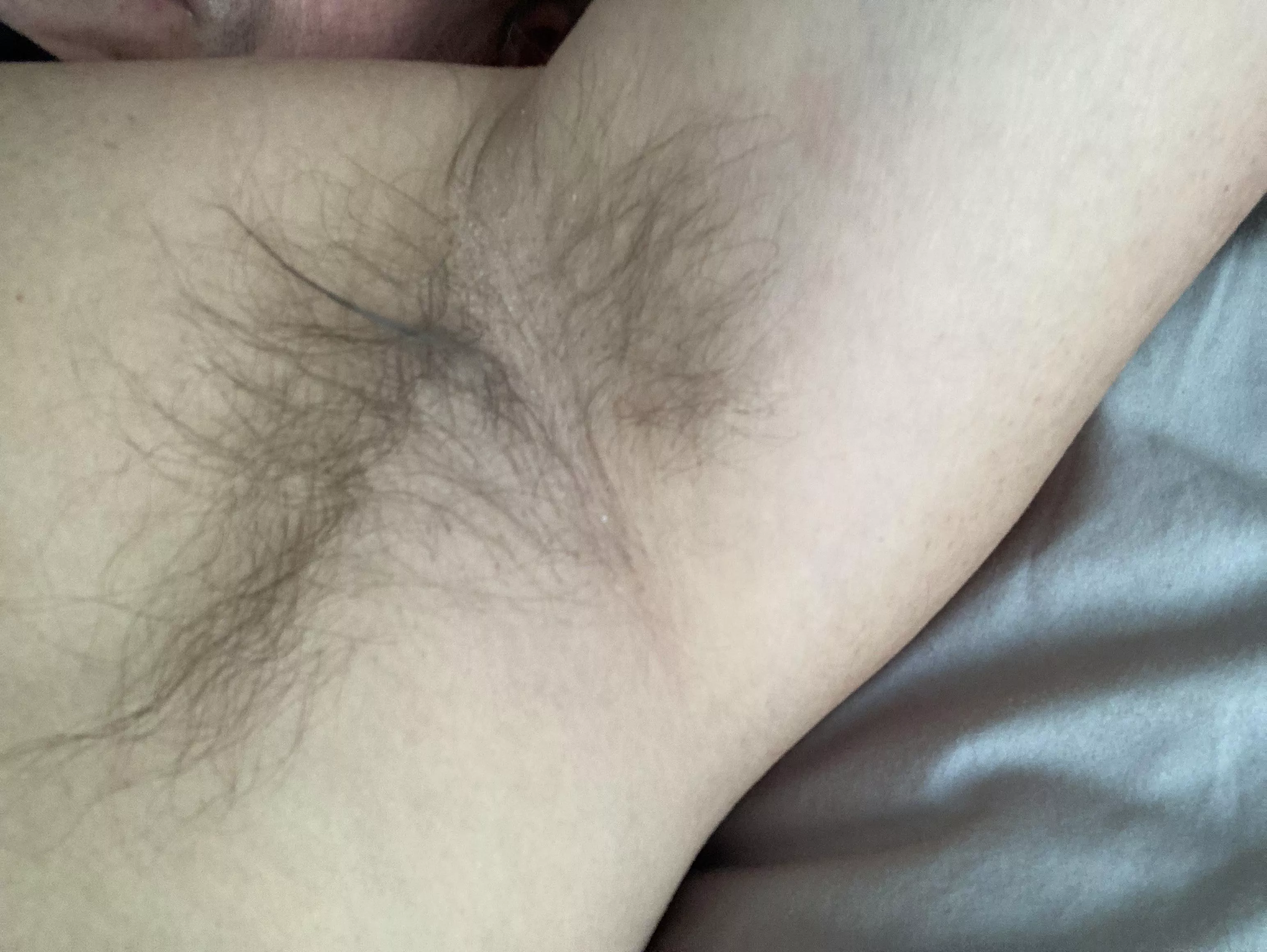 Just back from gym, let’s chat! DM me posted by newb20195