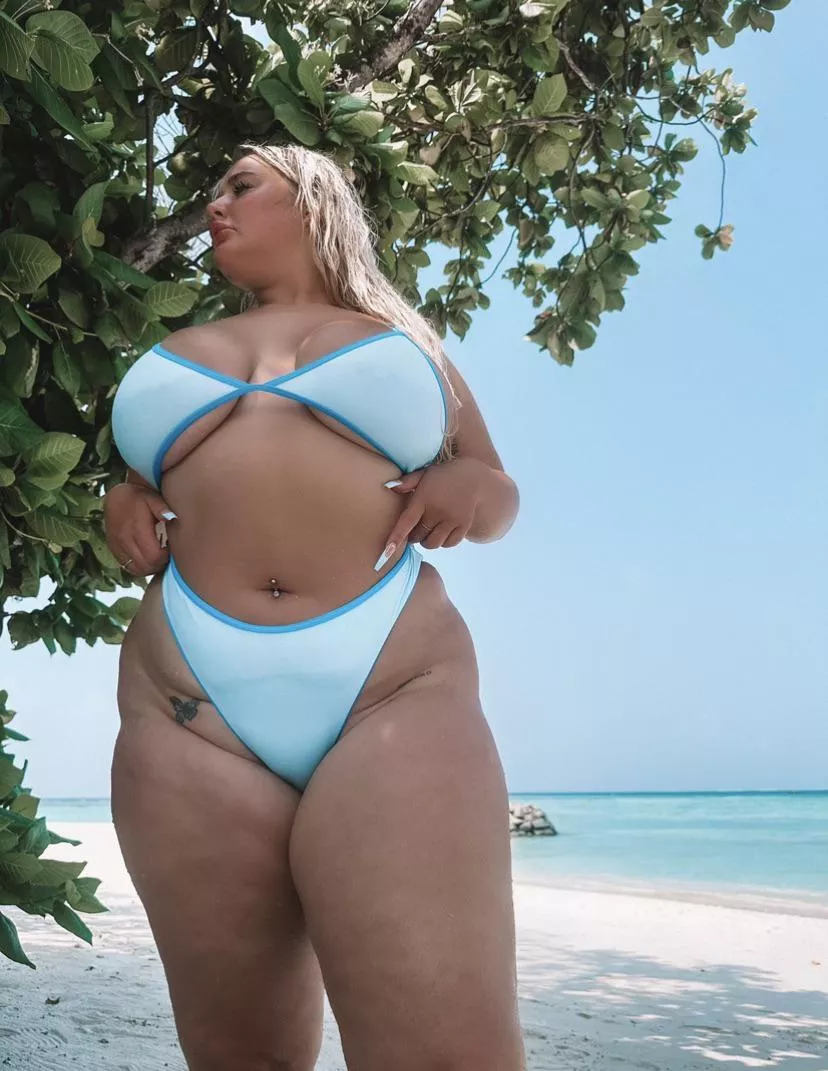 Let’s go to the beach posted by bambibabe99