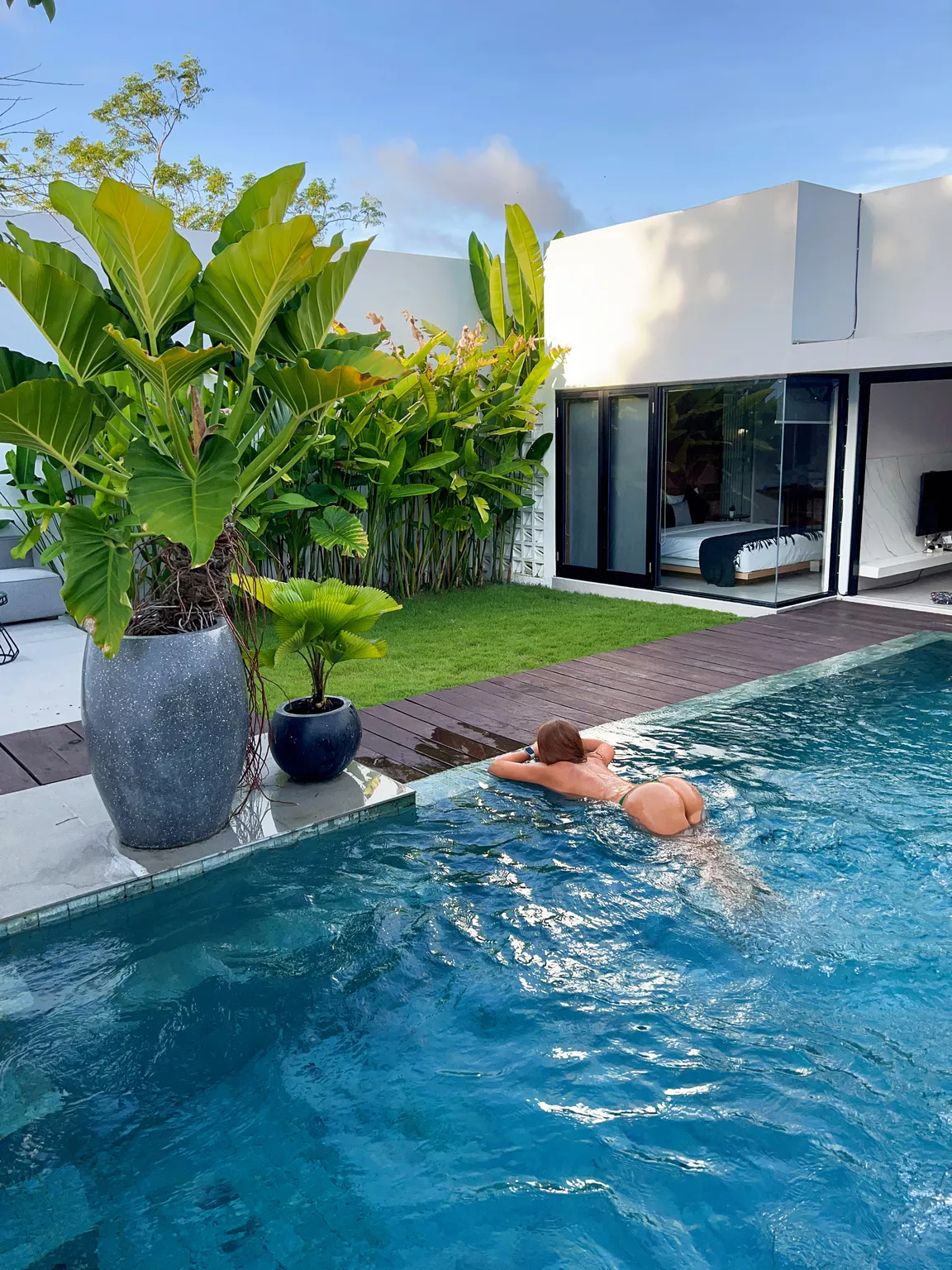 my breath froze with desire posted by GlassCardiologist642